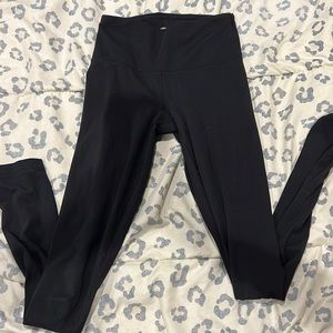 black Yogalicious leggings size xs feels like lululemon